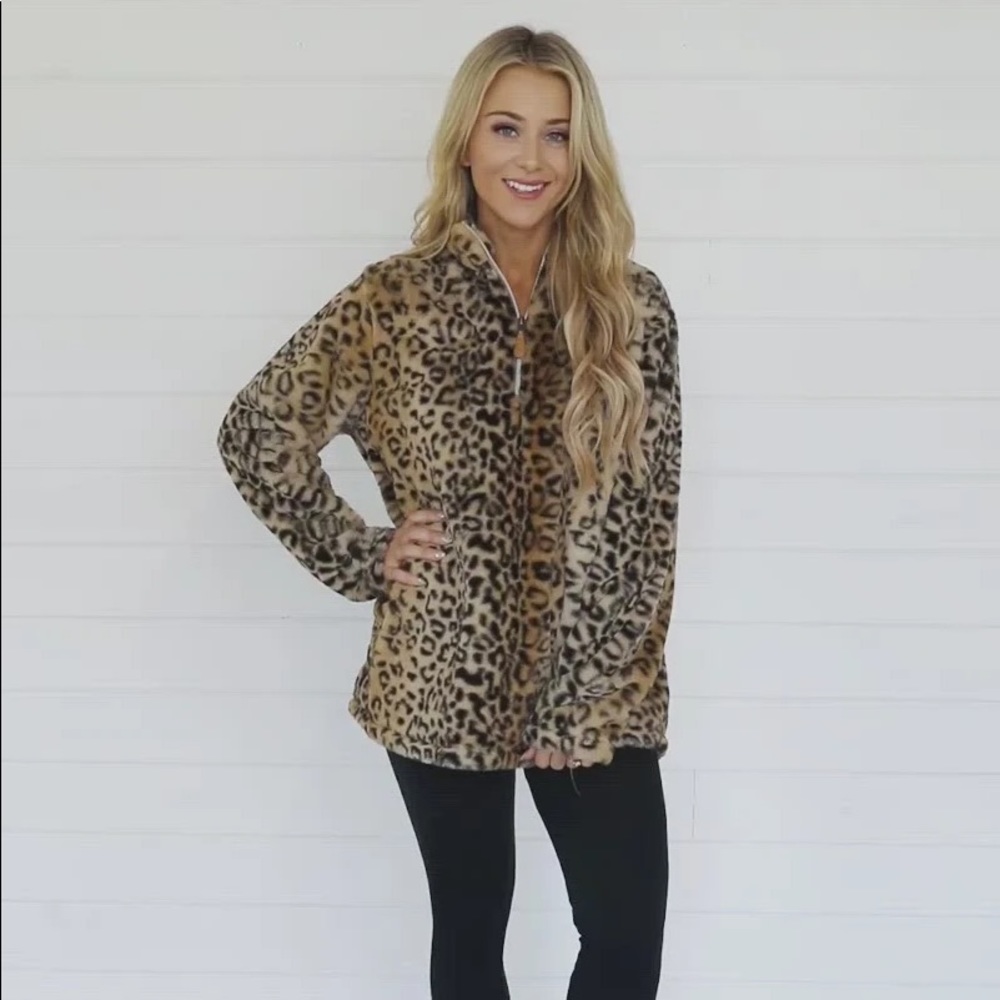 Leopard pullover